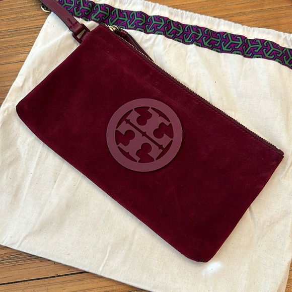 Tory Burch Handbags - Tory Burch wristlet